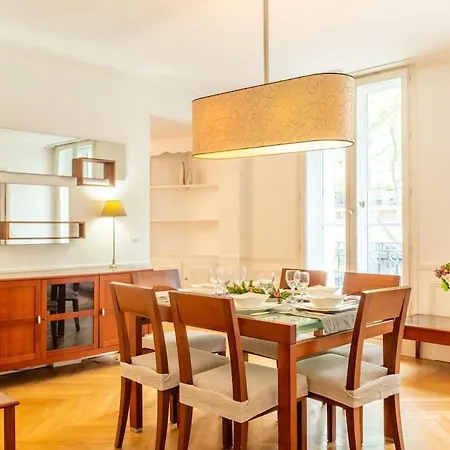 Haussmannien Auteuil Париж